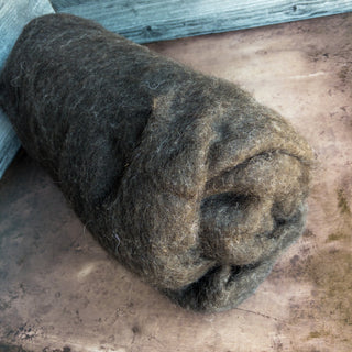 Montana Icelandic Lamb Wool Batt - Natural Black 8oz - Copia Cove