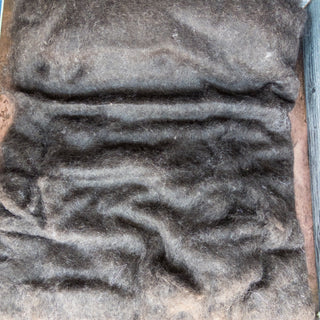 Montana Icelandic Lamb Wool Batt - Natural Black 8oz - Copia Cove