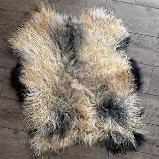 Black and Tan XL Eco-Friendly Bark Tanned Icelandic Sheepskin - Copia Cove