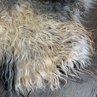 Black and Tan XL Eco-Friendly Bark Tanned Icelandic Sheepskin - Copia Cove