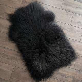 Black Large Eco-Friendly Bark Tanned Icelandic Sheepskin - Copia Cove
