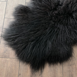 Black Large Eco-Friendly Bark Tanned Icelandic Sheepskin - Copia Cove