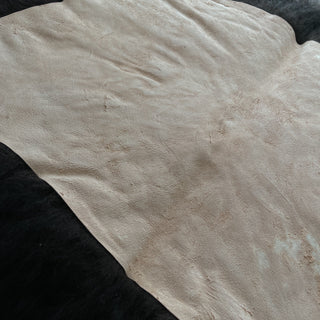 Black Small Eco-Friendly Bark Tanned Icelandic Sheepskin - Copia Cove