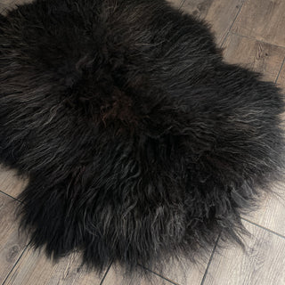 Black XL Eco-Friendly Bark Tanned Icelandic Sheepskin - Copia Cove