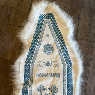 Celtic Bears & Bees Large Skinnfell Throw Blanket Two-Pelt Icelandic Sheepskin Art - Copia Cove