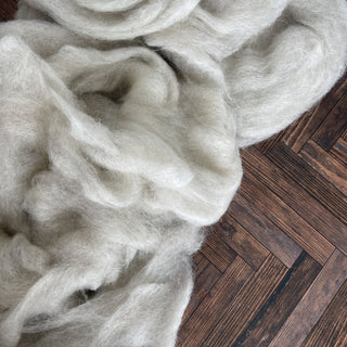 Icelandic Lamb Wool Roving Light Oatmeal 16oz - Copia Cove
