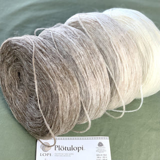 Icelandic Sheep Wool Spaghetti Roving Plötulopi 25 Colors - 100g from Lopi Brand Iceland - Copia Cove Icelandic Sheep & Wool