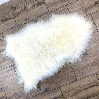 Premium Icelandic Sheepskin Rug White Long Wool - Copia Cove Icelandic Sheep & Wool
