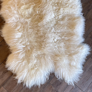 Raven's Harvest XL Skinnfell Throw Blanket - Four-Pelt Icelandic Sheepskin Art - Copia Cove