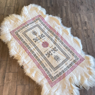 Raven's Harvest XL Skinnfell Throw Blanket - Four-Pelt Icelandic Sheepskin Art - Copia Cove