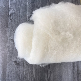 White Batt Montana Icelandic Lamb Wool Batting Natural White 8oz - Copia Cove Icelandic Sheep & Wool