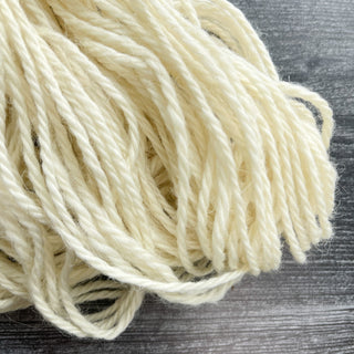 White Bulky Weight Lamb Wool Yarn 3-Ply 115 yards Icelandic Lamb Wool Yarn Montana - Copia Cove Icelandic Sheep & Wool
