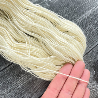 White Fingering Weight Lamb Wool Yarn 450 yards Icelandic Lamb Wool Yarn Montana - Copia Cove Icelandic Sheep & Wool