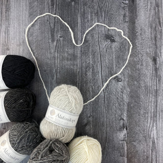 Wool Yarn Lopi Bulky Alafosslopi 100g Skein - 16 Colors from Lopi Brand Iceland - Icelandic Sheep Wool Yarn - Copia Cove Icelandic Sheep & Wool