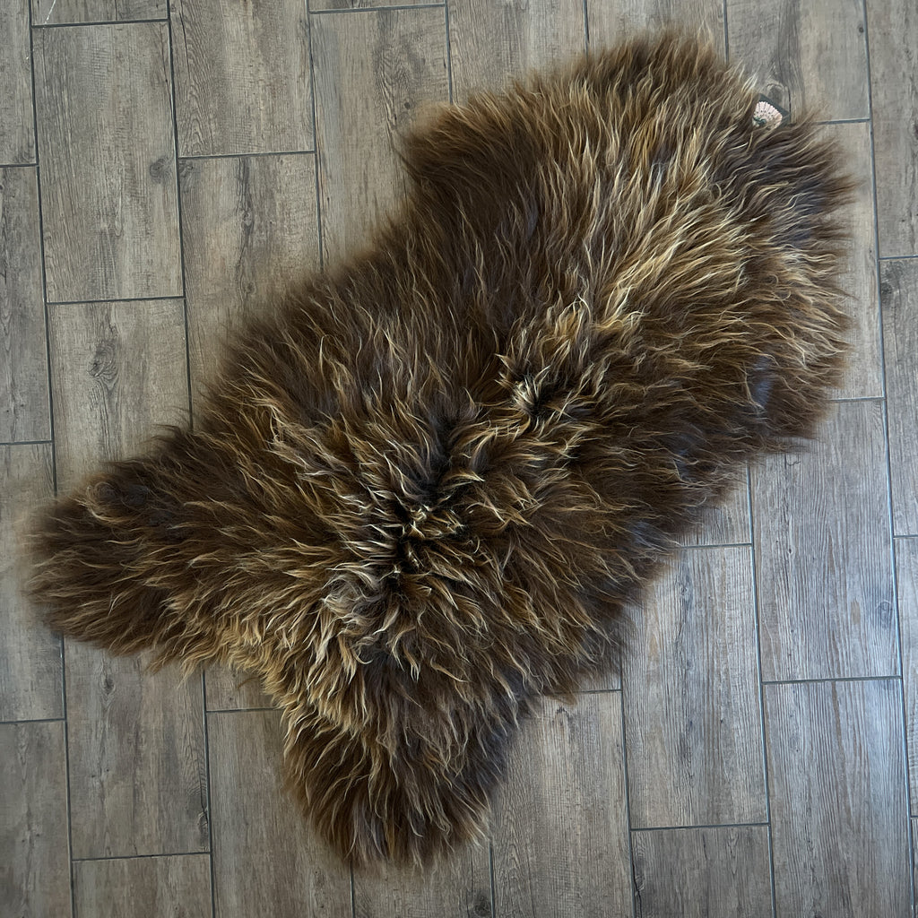 Premium Icelandic Sheepskin Rug Extra Large - Brown Long Wool – Copia Cove