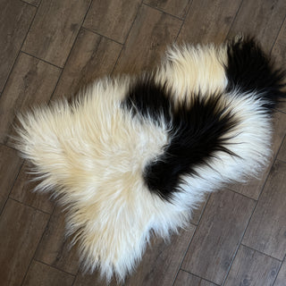 Premium Icelandic Sheepskin Rug Extra Large - Black Spotted Long Wool