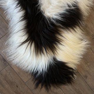 Premium Icelandic Sheepskin Rug Extra Large - Black Spotted Long Wool