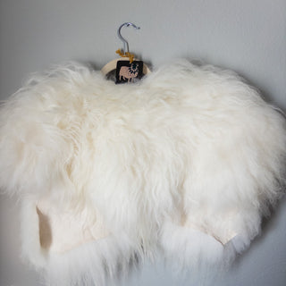 Viking Fur Mantle White Long Wool Sheepskin "E" Shieldmaiden Shoulder Cape - Copia Cove