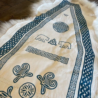 Celtic Bears & Bees Large Skinnfell Throw Blanket Two-Pelt Icelandic Sheepskin Art - Copia Cove