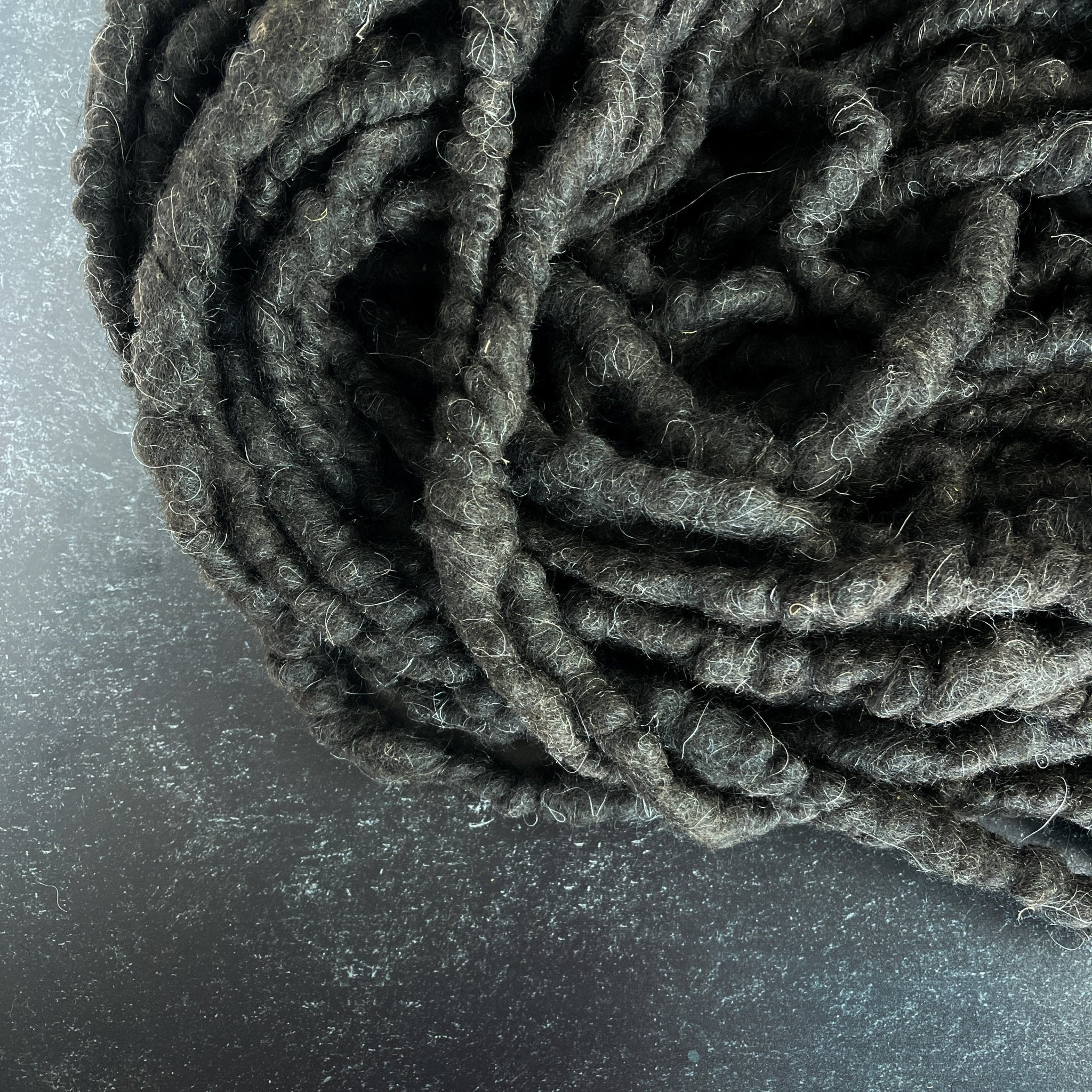 Chunky Yarn Core Spun Wool Yarn - Natural Black 100 feet - Icelandic Wool  Extra Bulk Art Yarn