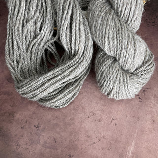 Gray Bulky Weight Lamb Wool Yarn 3-Ply 115 yards Icelandic Lamb Wool Yarn Montana - Copia Cove