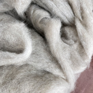 Icelandic Lamb Wool Roving Natural Oatmeal 8oz - Copia Cove