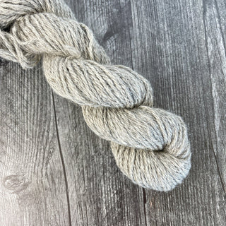 Icelandic Wool Yarn Gray Bulky 3-ply 110 yards 3.5 oz - Warp or Outerwear - Copia Cove Icelandic Sheep & Wool