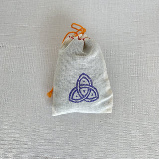 Lavender Sachet with Stamped Design in Cotton Bag - Copia Cove