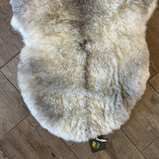 Premium Icelandic Sheepskin Rug Large - Natural Gray Short Wool Pelt - Copia Cove