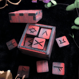 Vegvisir (Protection) - Elder Futhark Box and Runes on Padauk Hardwood - Copia Cove Icelandic Sheep & Wool