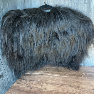 Viking Fur Mantle Black Long Wool Sheepskin Shieldmaiden Shoulder Cape - Copia Cove