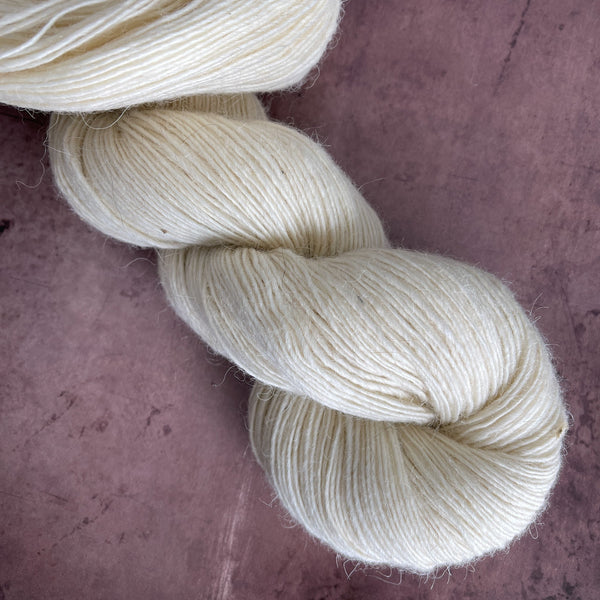 YARN NZ メリノシーツ 　アイボリーホワイト YARN NZ メリノシーツ アイボリーホワイト YARN NZ メリノシーツ